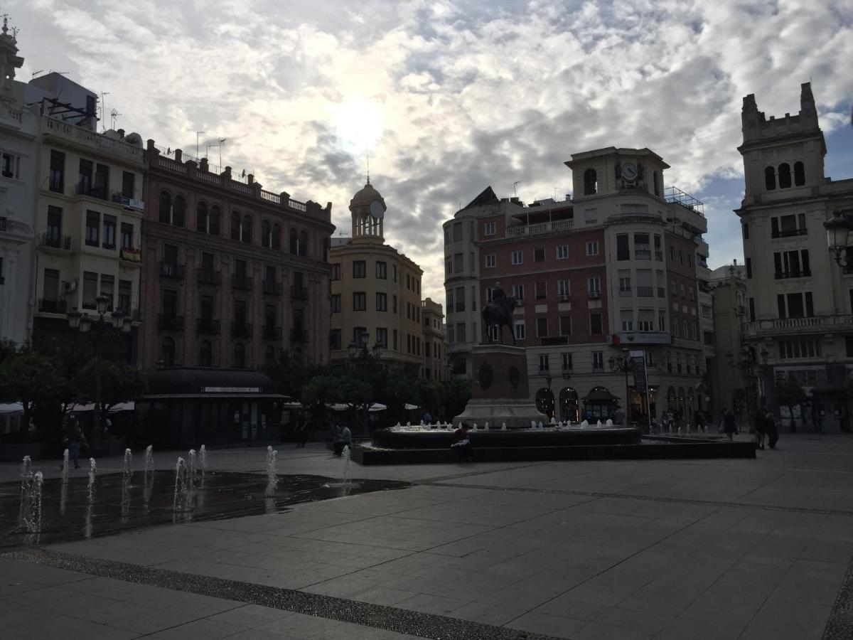 קורדובה Apartamento Plaza De La Corredera מראה חיצוני תמונה